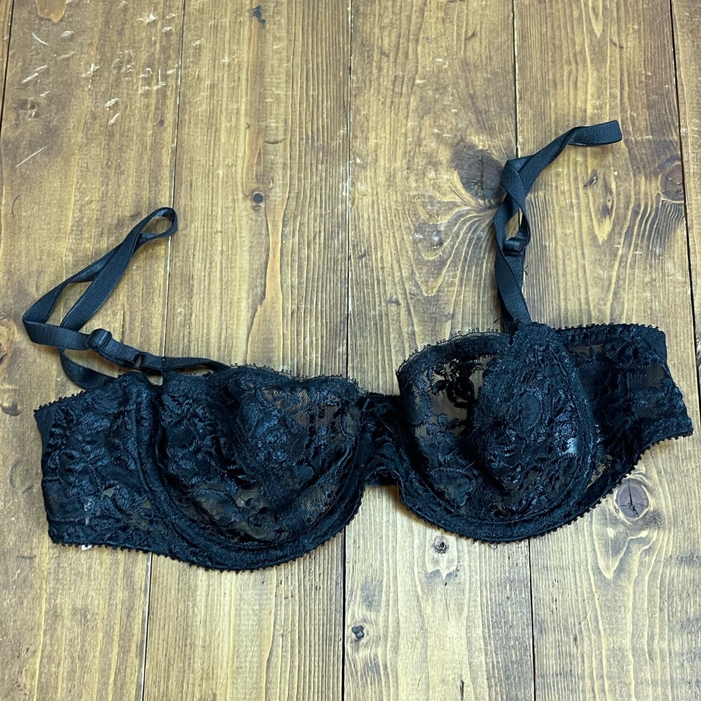 Vintage Frederick’s of Hollywood black lace bra size 34B